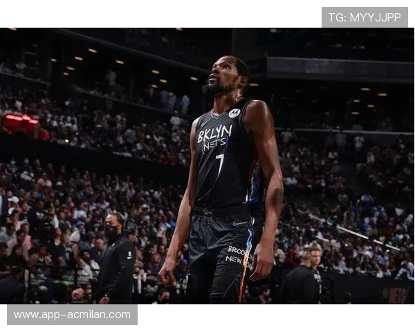 杜兰特角球三分命中，篮网在第四节逆转局面