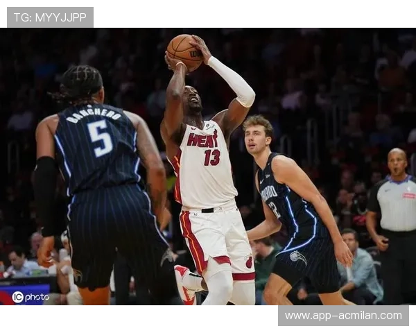 巴特勒底角三分连中，热火在客场抢到重要胜利