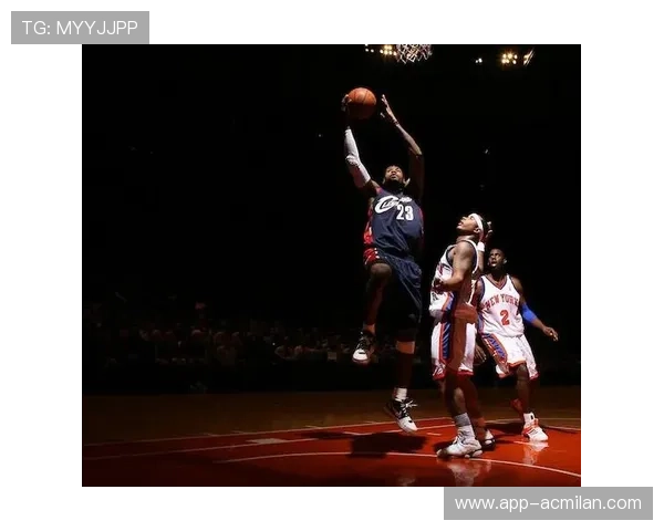 詹姆斯在麦迪逊广场花园受全场致敬尼克斯球迷渴望其加盟